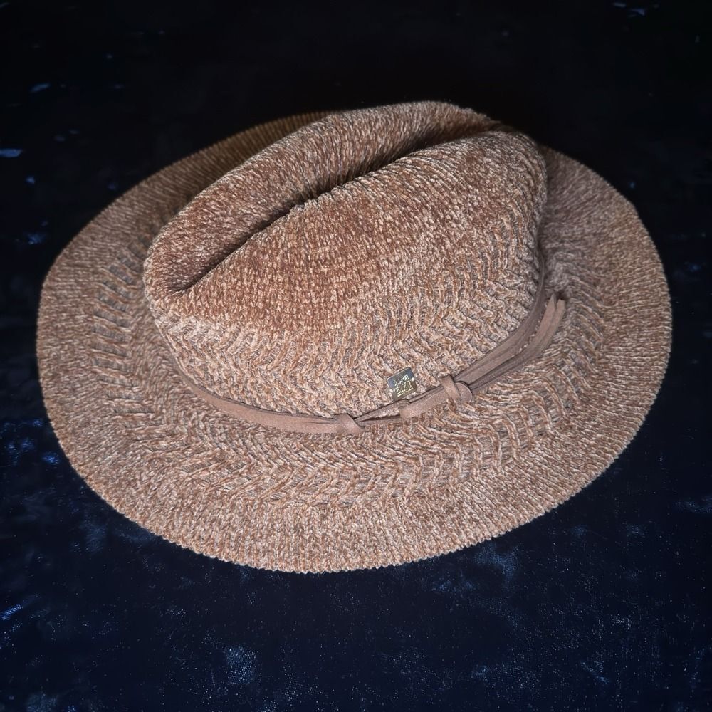 ANNE KLEIN BROWN CHENILLE KNIT FEDORA HAT, SUEDE CORD BAND, GOLD LOGO.